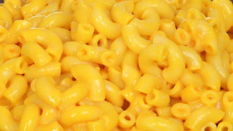 What kind of cheese is best for mac and cheese salad